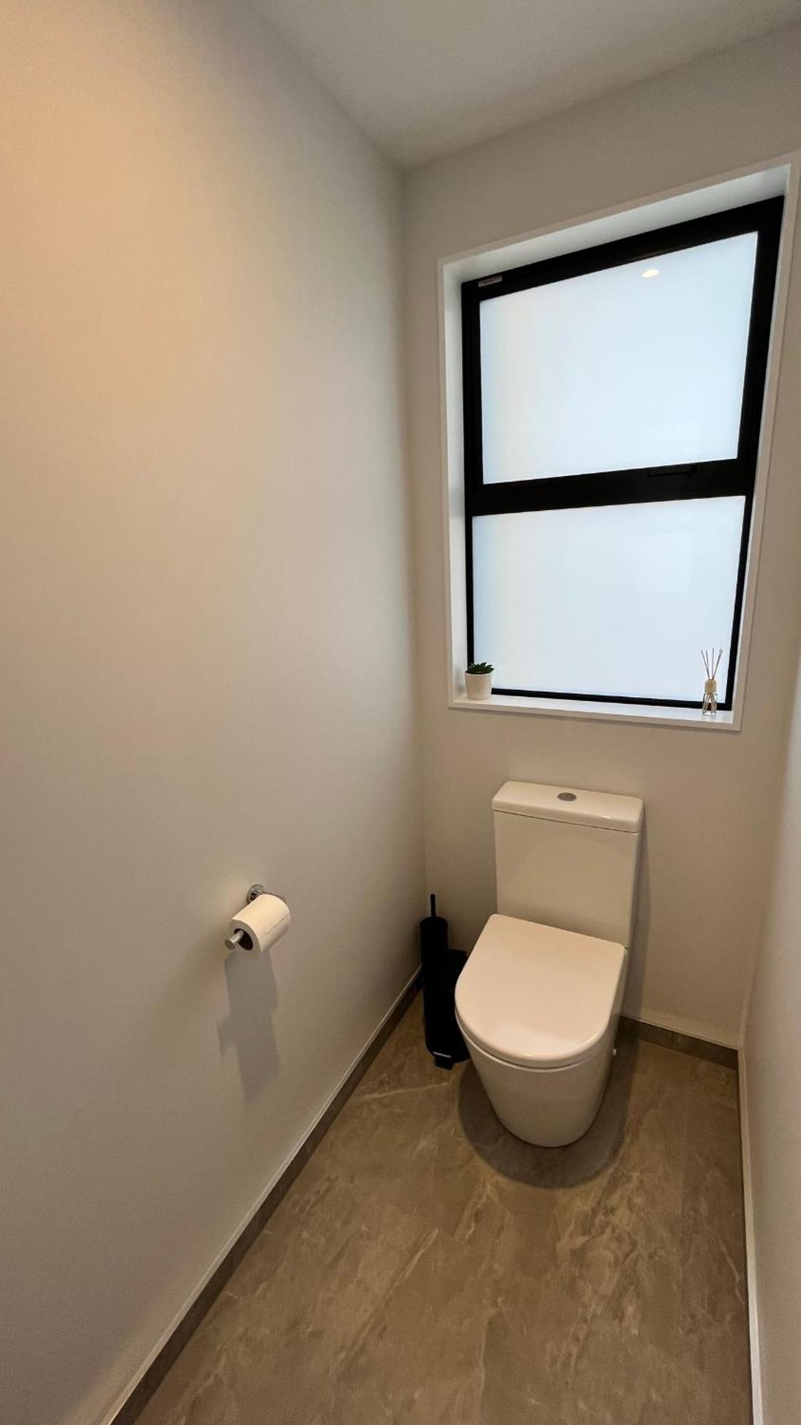 Luxury 2 Bedroom By St James Park クライストチャーチ エクステリア 写真