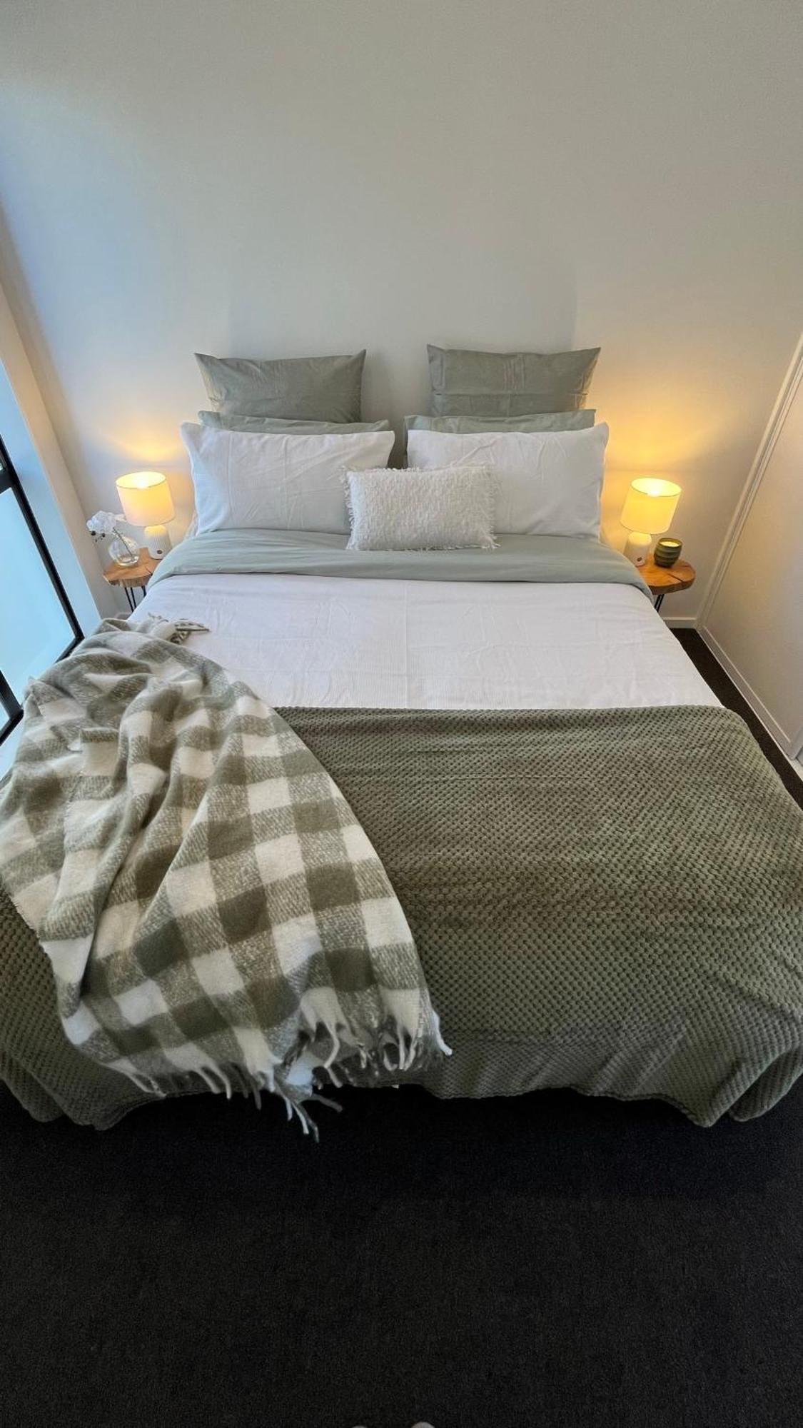 Luxury 2 Bedroom By St James Park クライストチャーチ エクステリア 写真