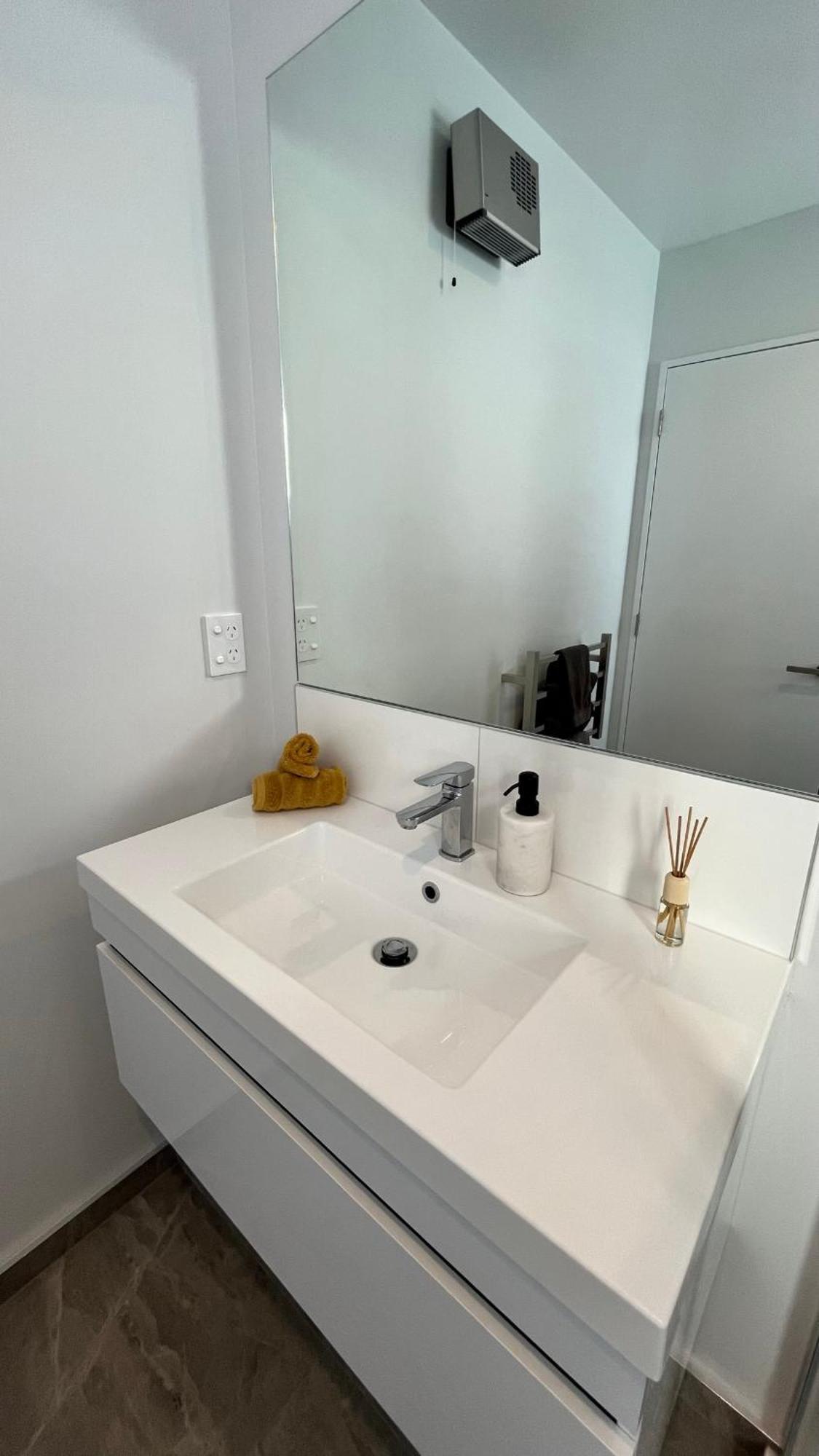 Luxury 2 Bedroom By St James Park クライストチャーチ エクステリア 写真