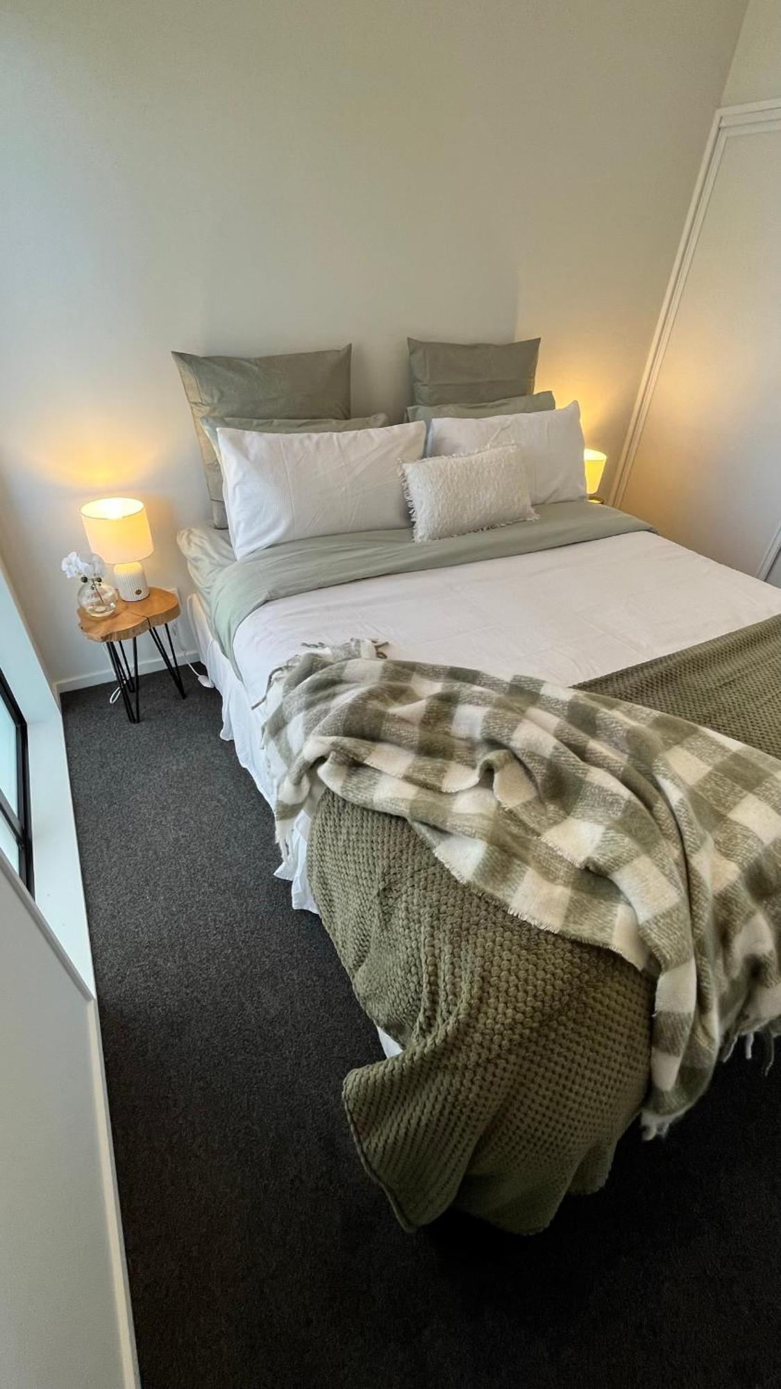 Luxury 2 Bedroom By St James Park クライストチャーチ エクステリア 写真